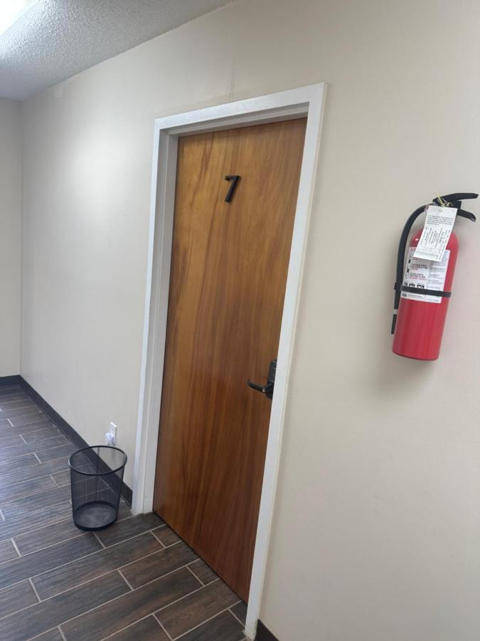 Pine Mountain Inn Pineville Экстерьер фото